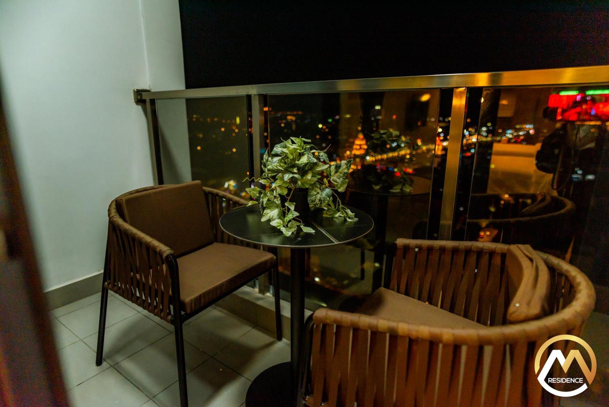 Hotel Serviced Apartments Top One Infinity Pool With View Of 360 Degree 프놈펜 외부 사진