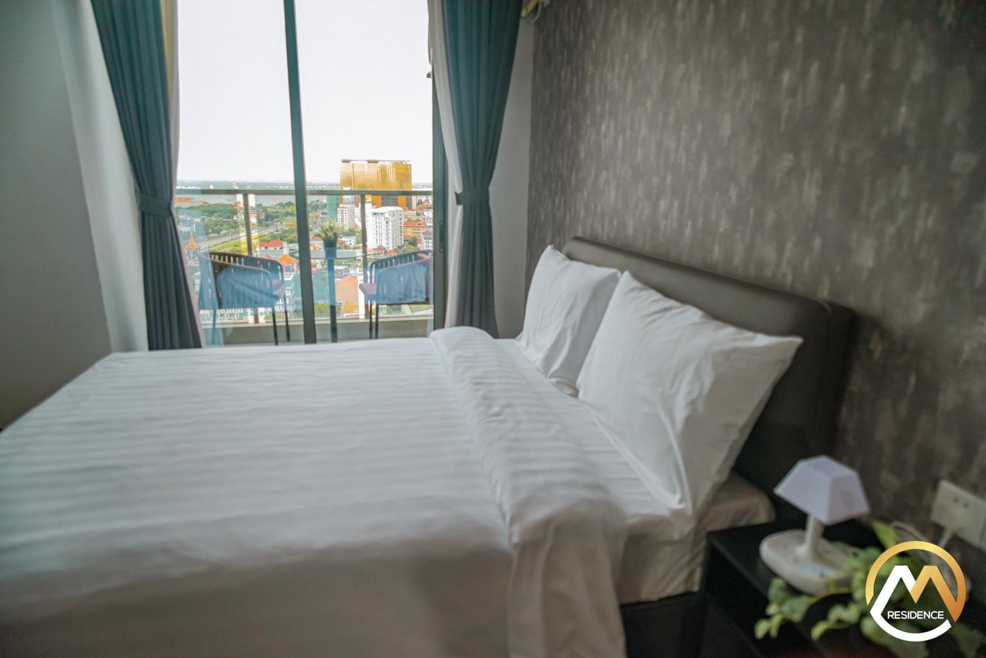 Hotel Serviced Apartments Top One Infinity Pool With View Of 360 Degree 프놈펜 외부 사진
